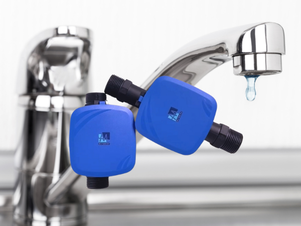 How does a household ultrasonic water meter realize drip metering?